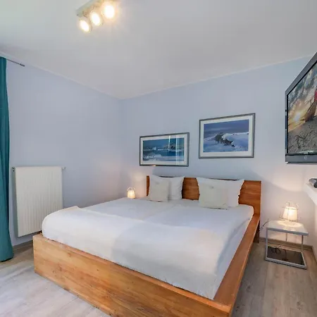 Haus Sandkorn 펜션 코르스반트