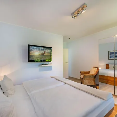 Haus Sandkorn 펜션 코르스반트