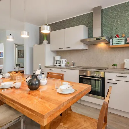 Haus Sandkorn 펜션 코르스반트